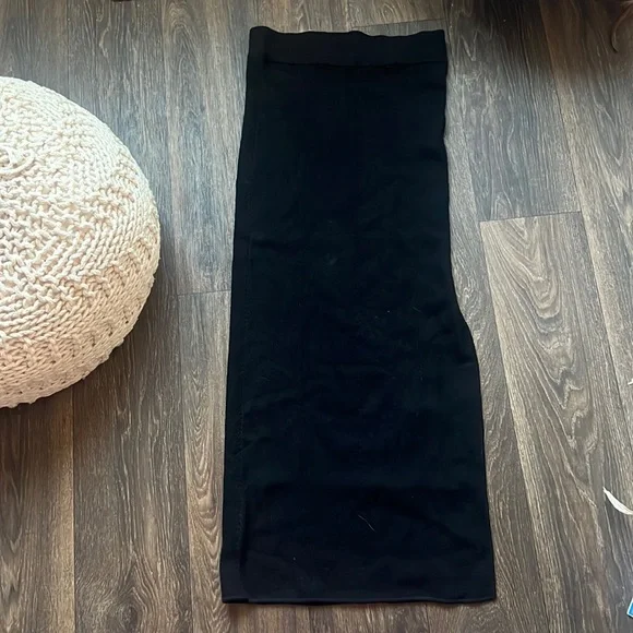 Favorite Daughter Black Skirt - Picture 1 of 4